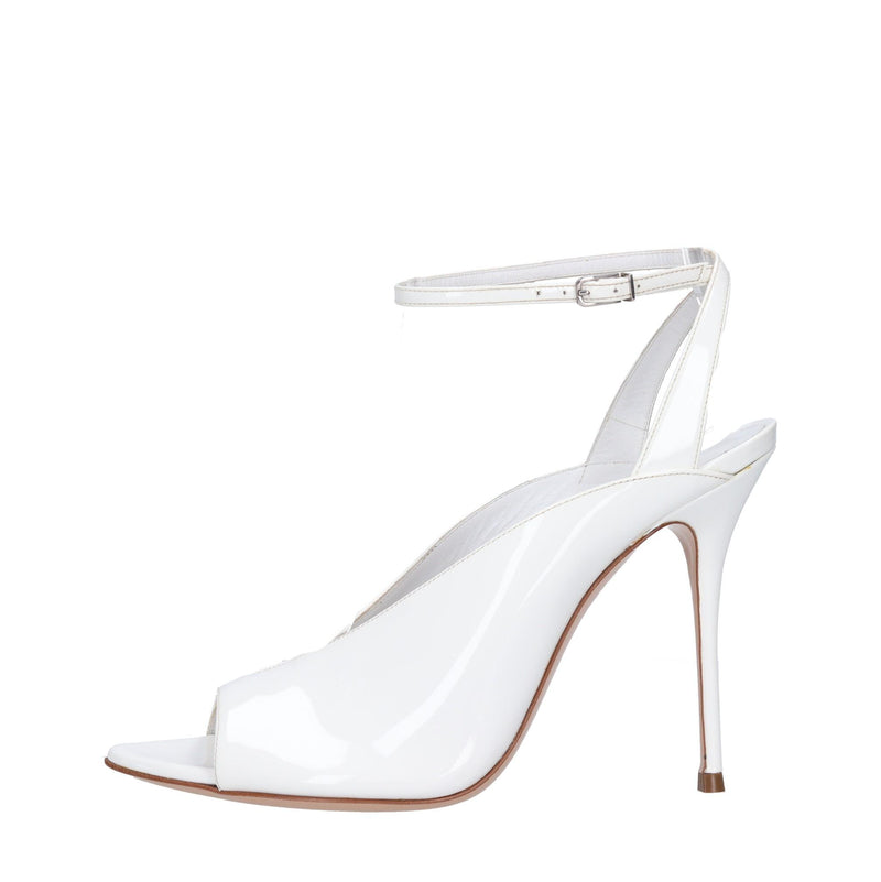Sandali in vernice e plexi 