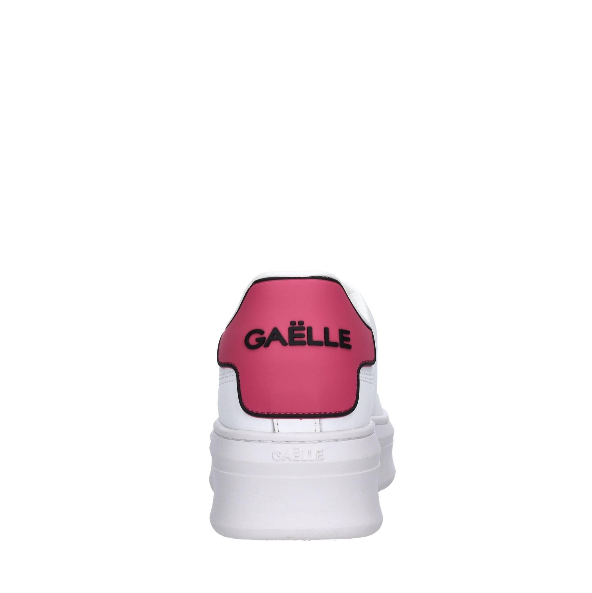 Sneakers in pelle ed ecopelle 