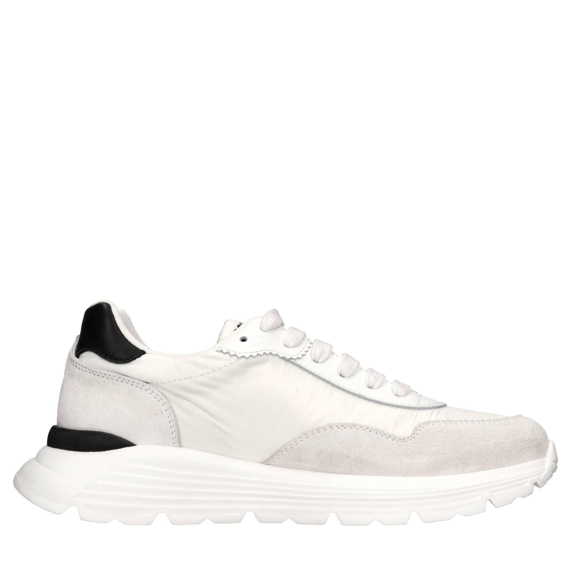 Sneakers in pelle e tessuto 