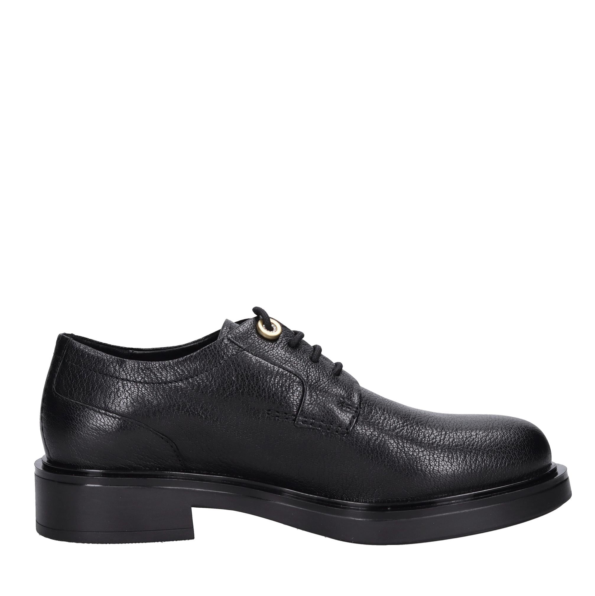 Stringate in pelle 