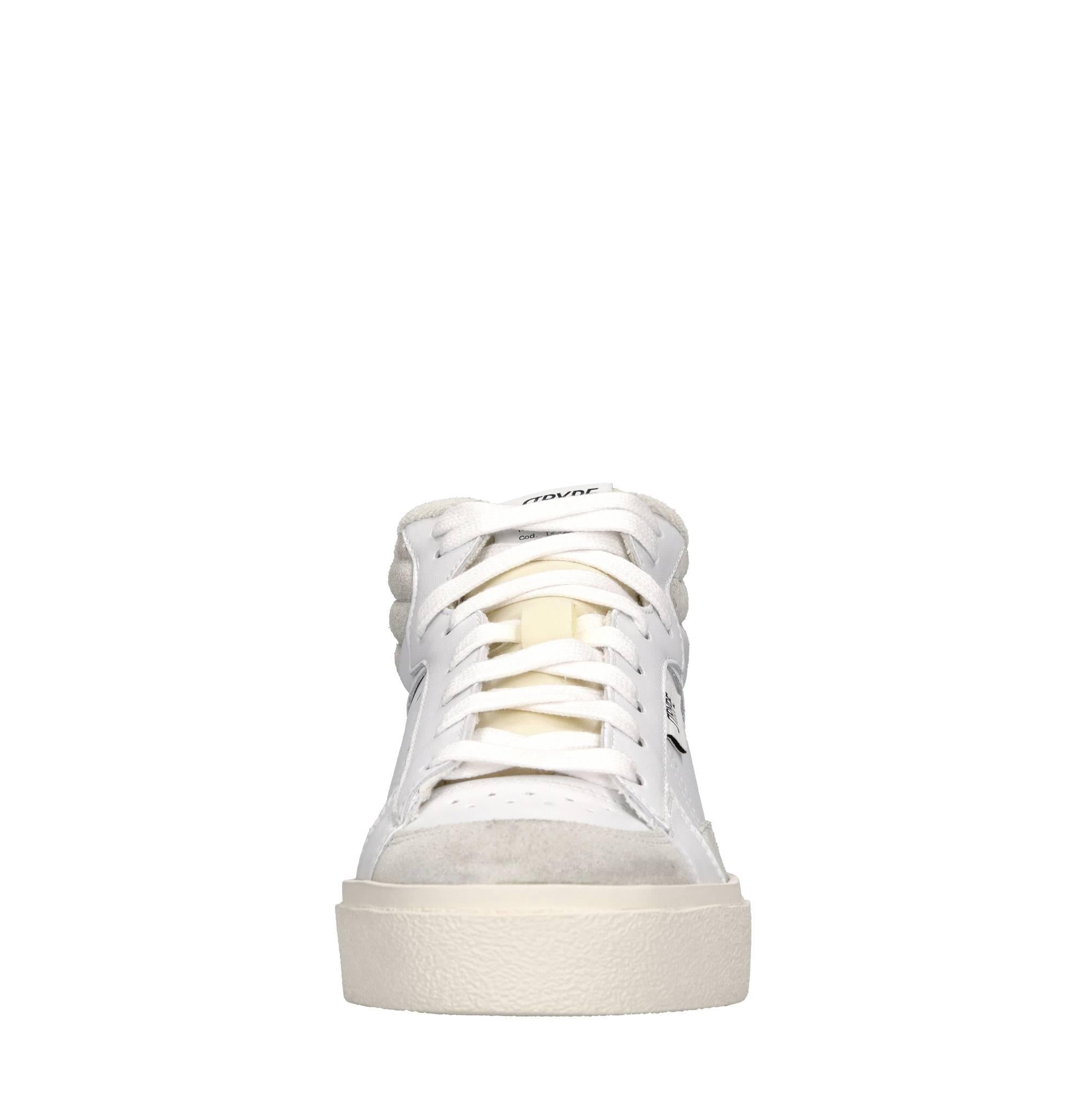 Sneakers in pelle e tessuto 
