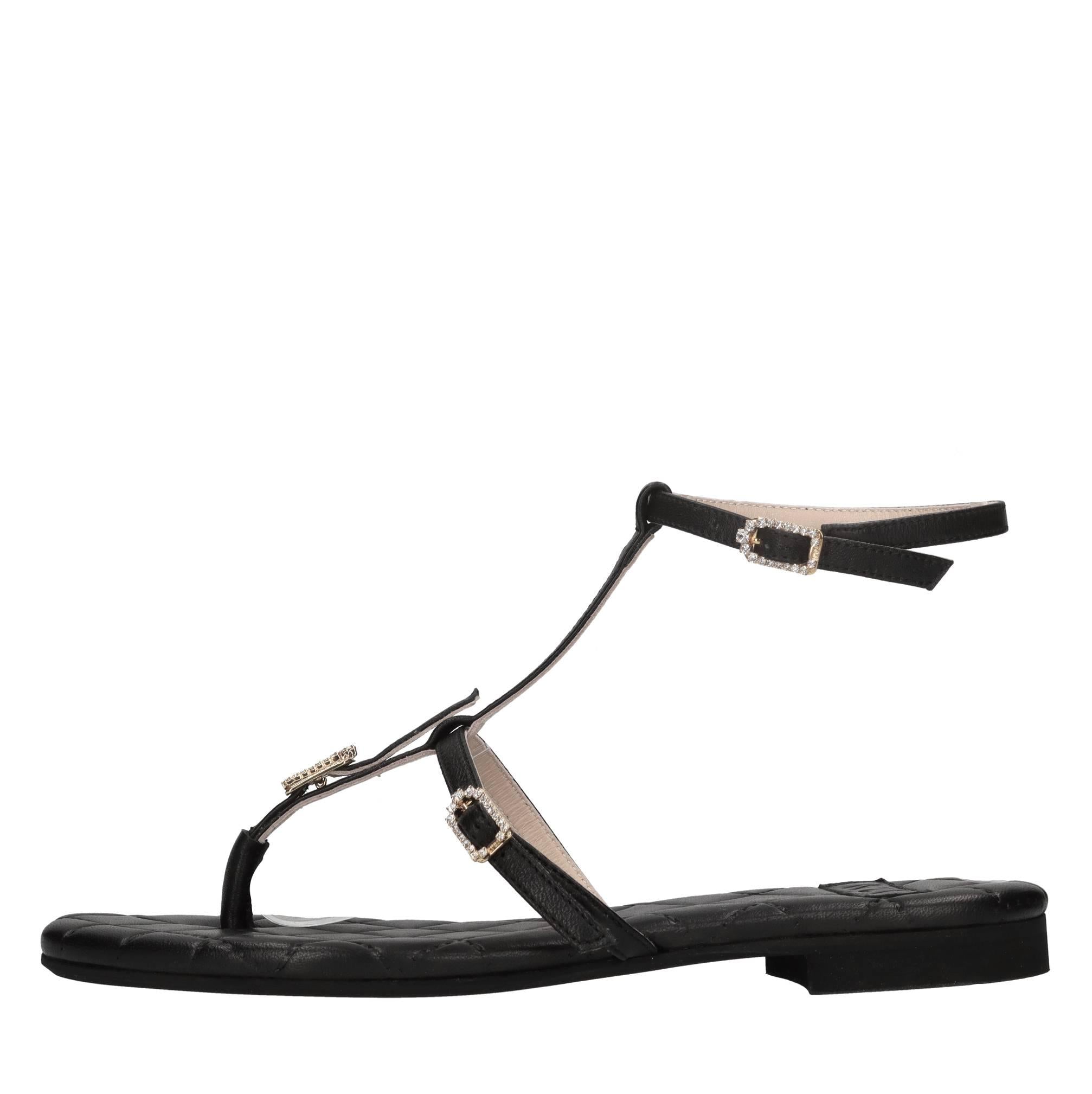 Flat in pelle 