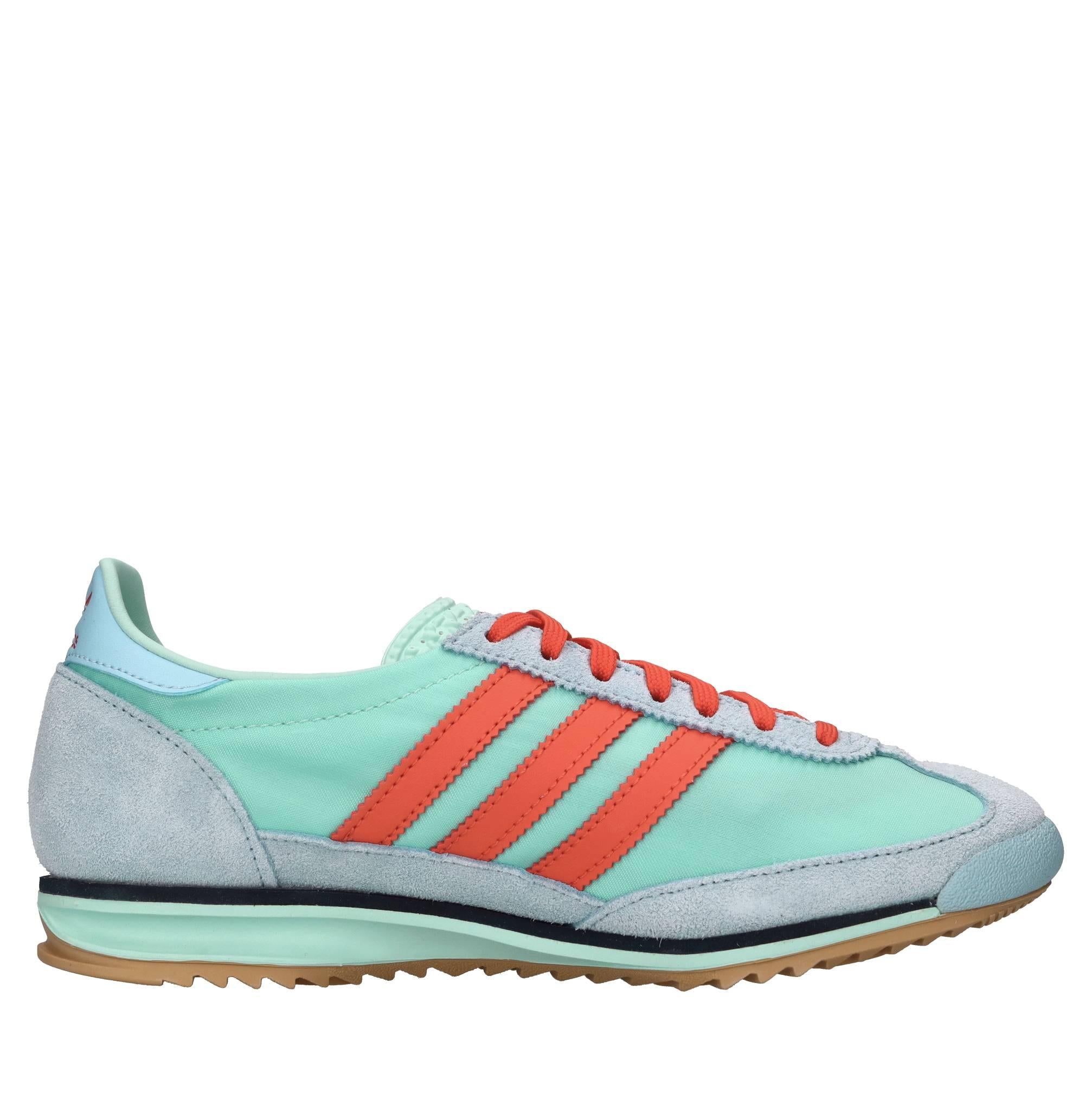 Sneakers in camoscio,pelle e tessuto 