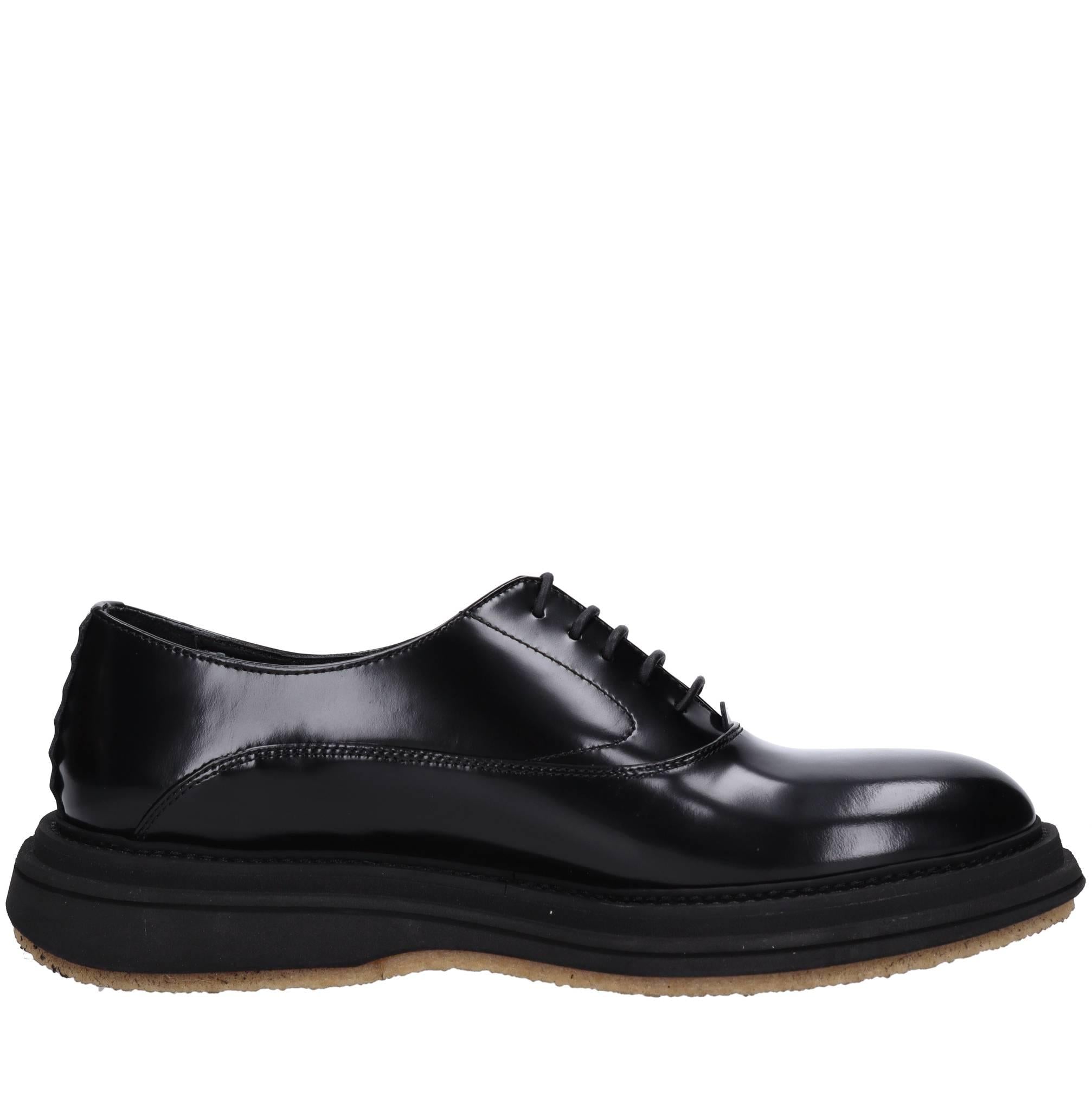Stringate in pelle 