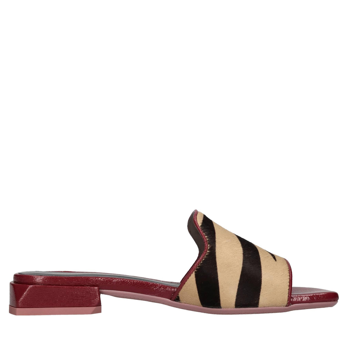 Mules in cavallino 