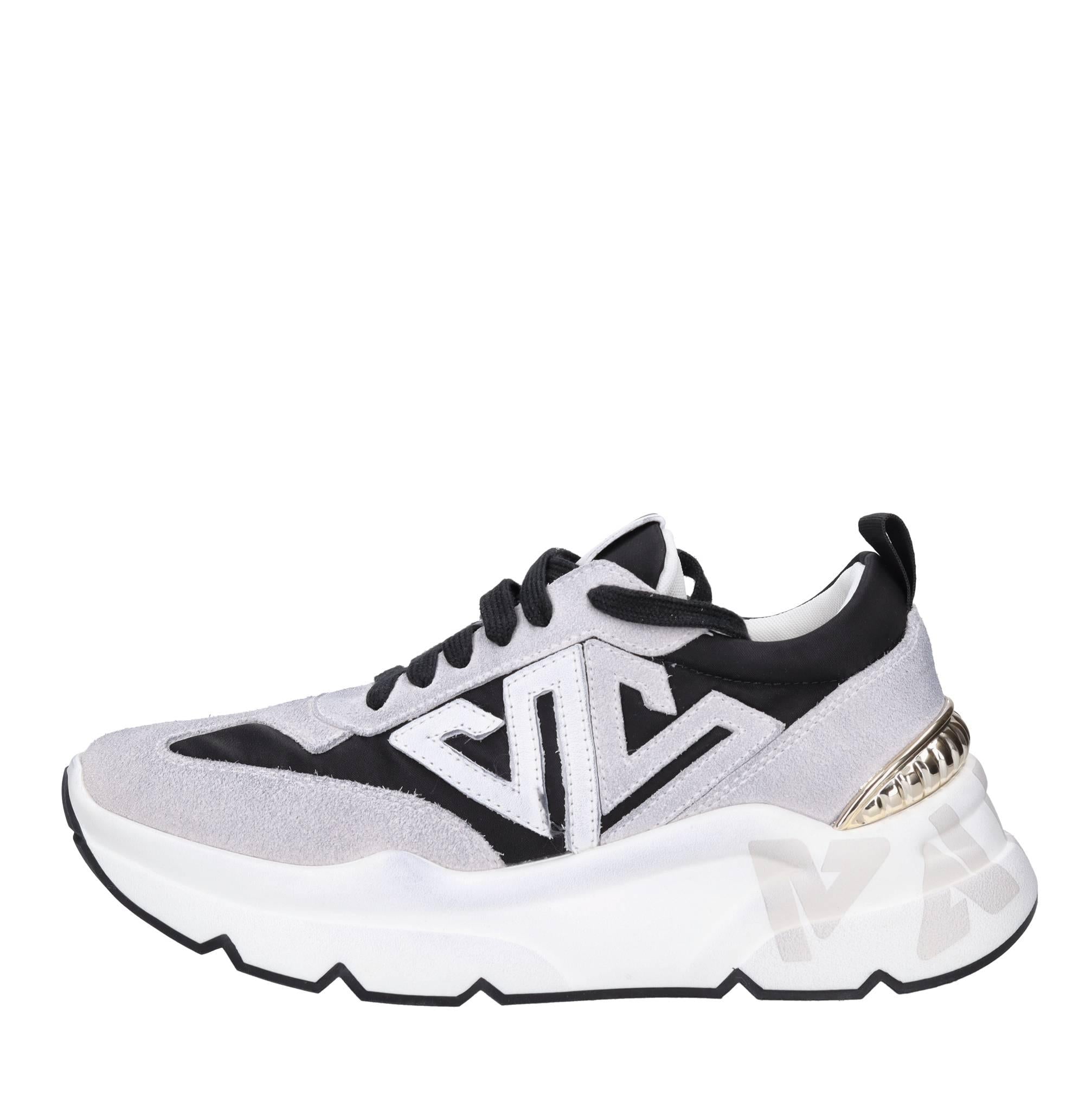 Sneakers in tessuto e camoscio 