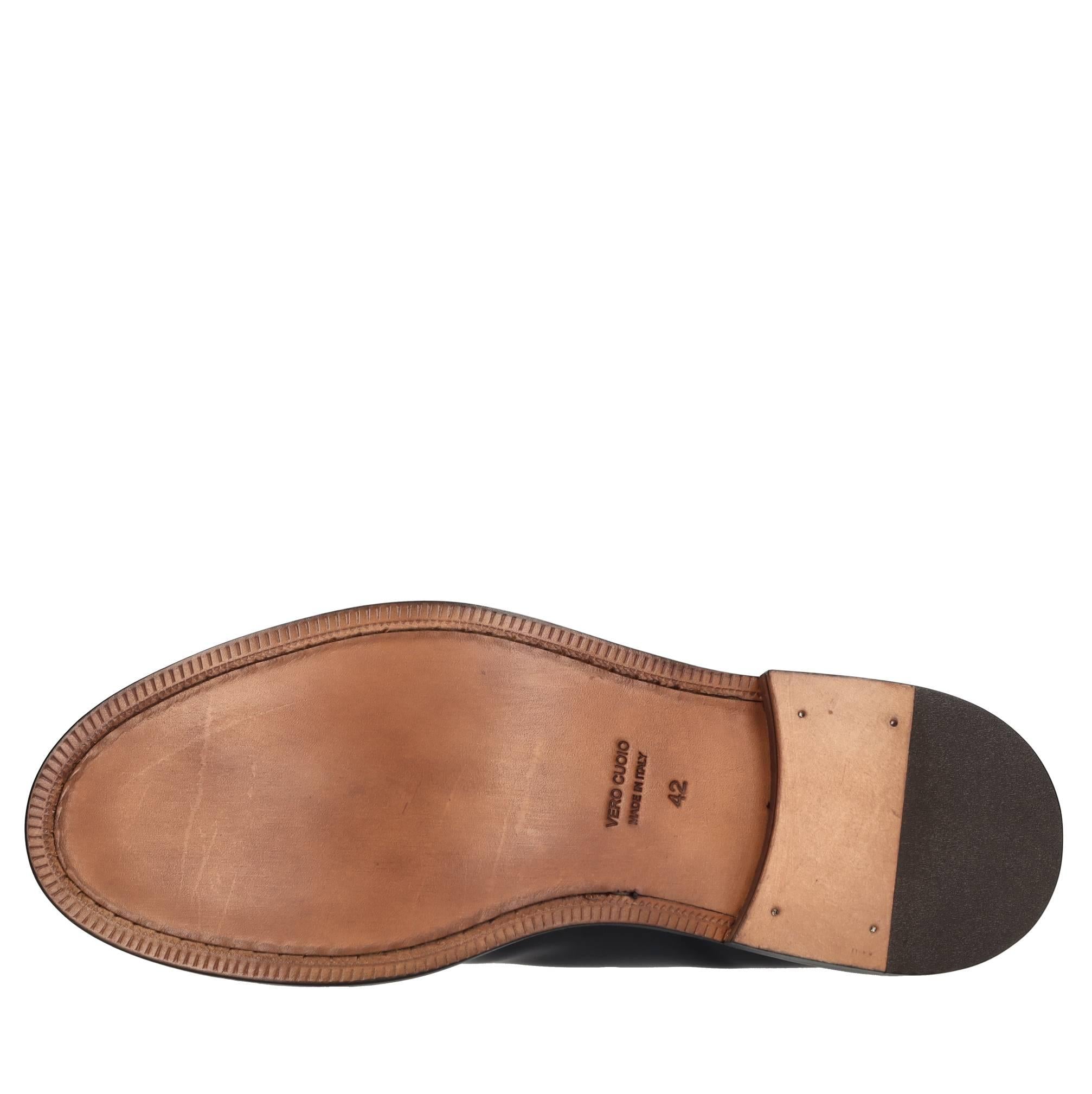 Stringate in pelle 