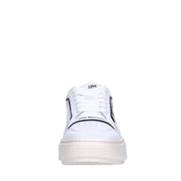 Sneakers in pelle e tessuto 