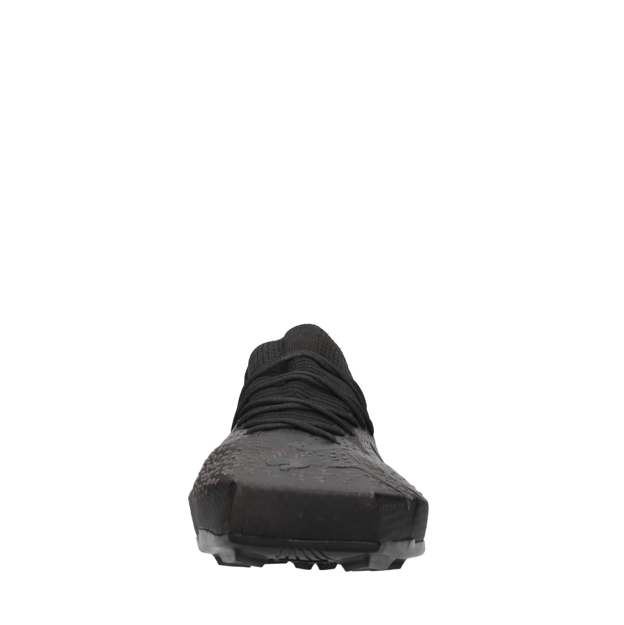 Sneakers in multimateriale e tessuto 