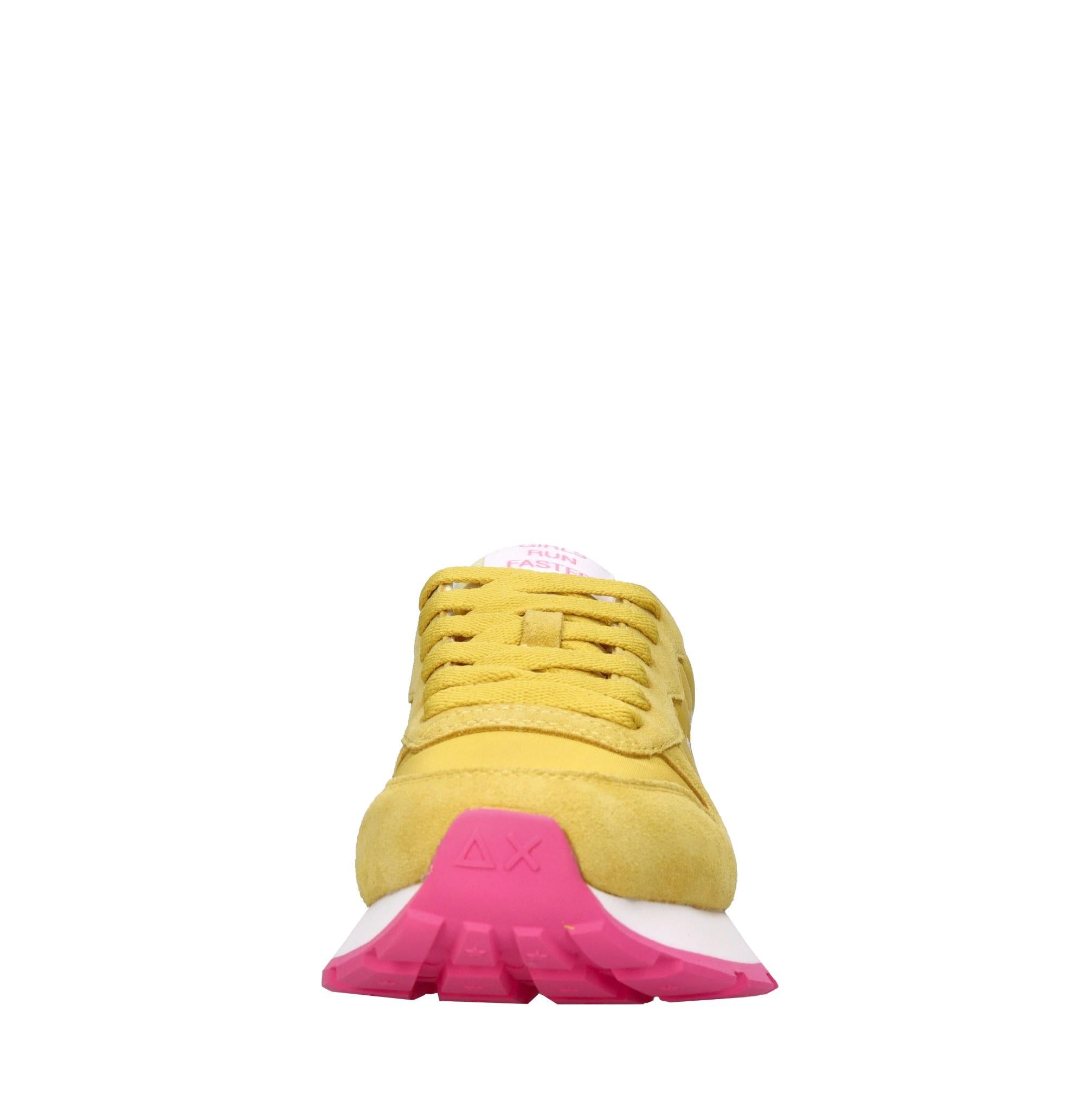 Sneakers in camoscio e tessuto 