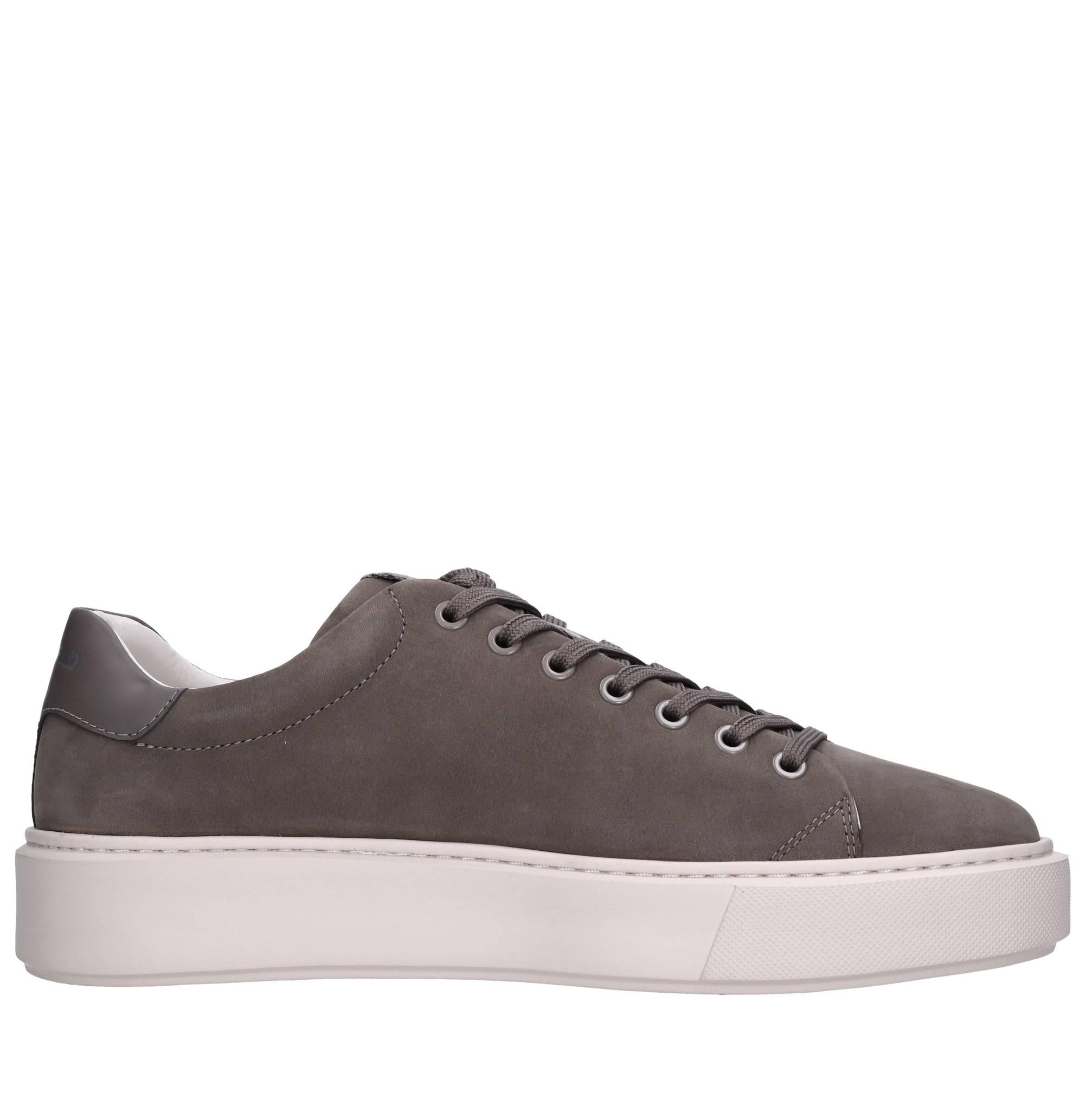 Sneakers in pelle 