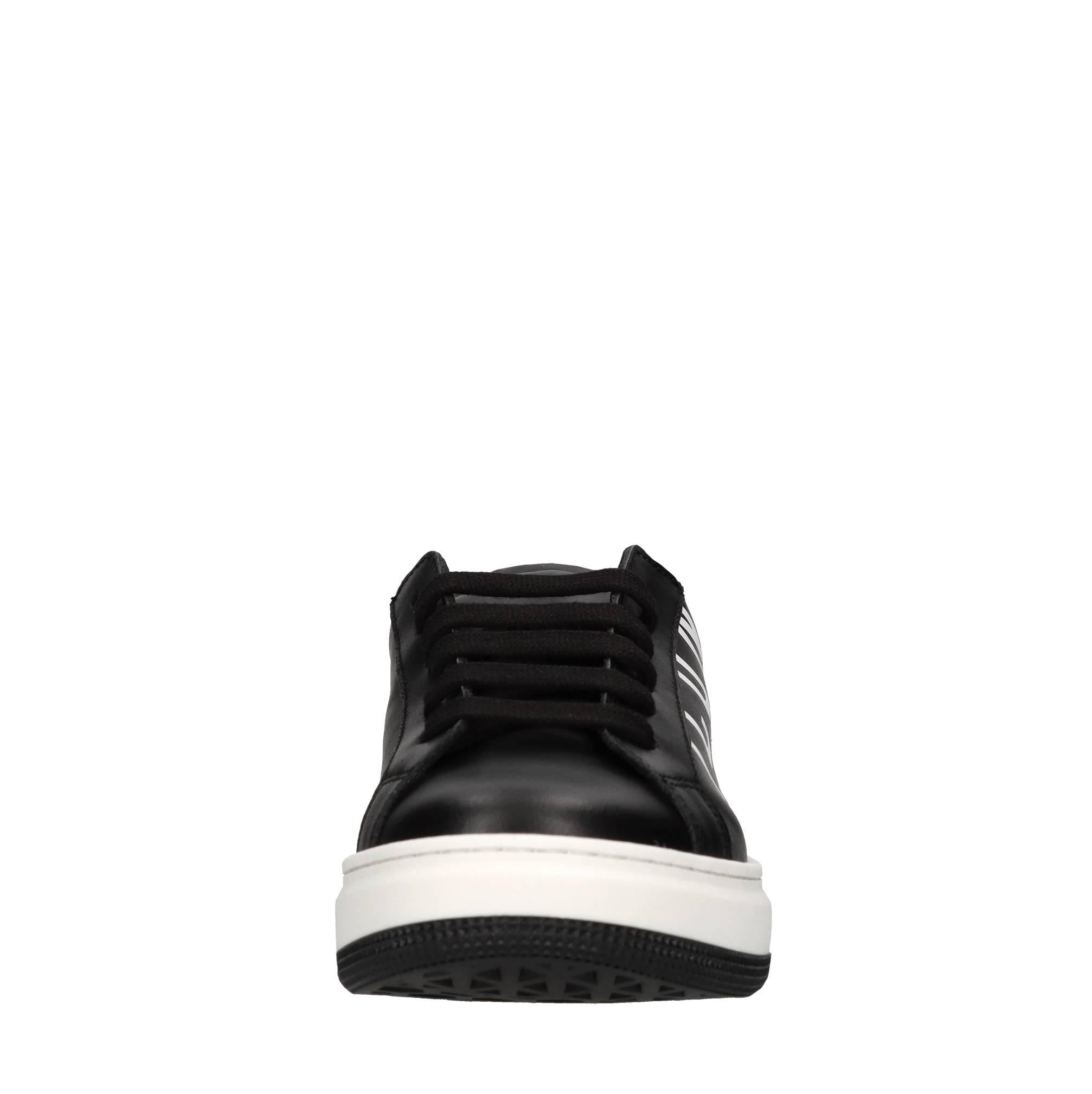 Sneakers in pelle 