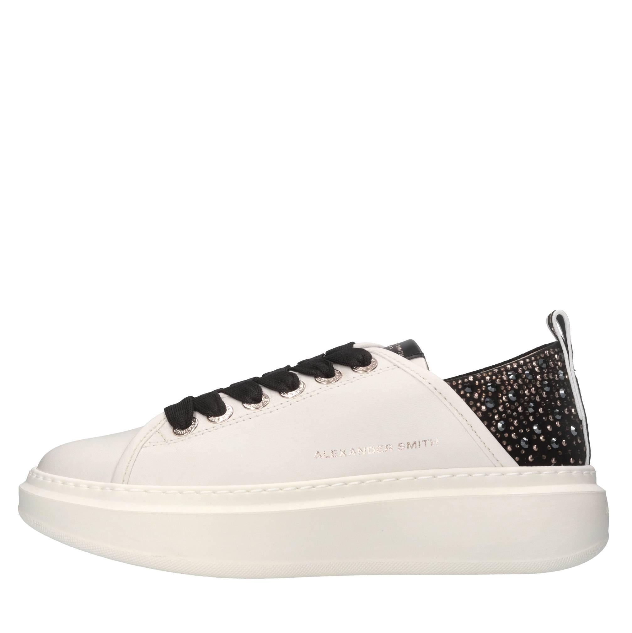 Sneakers in pelle,tessuto e strass 