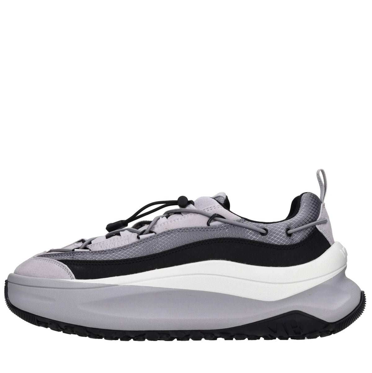 Sneakers in camoscio e tessuto 