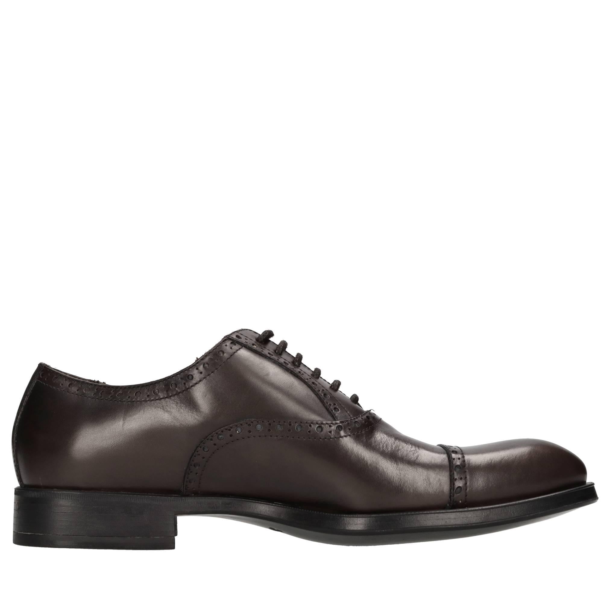 Stringate in pelle 