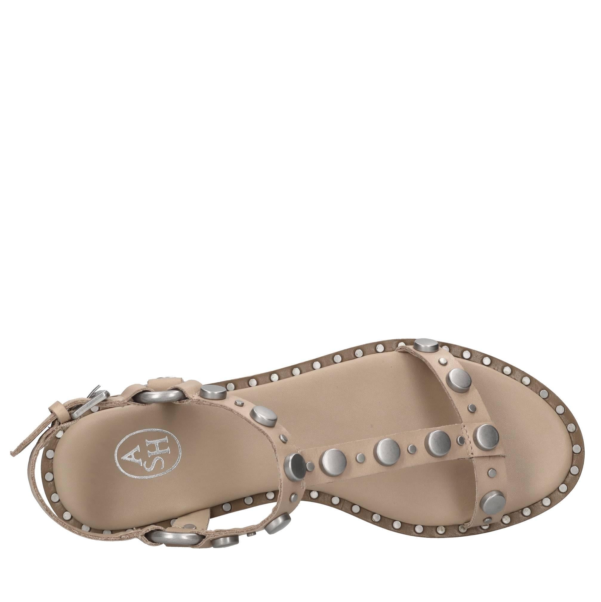 Flat in pelle 