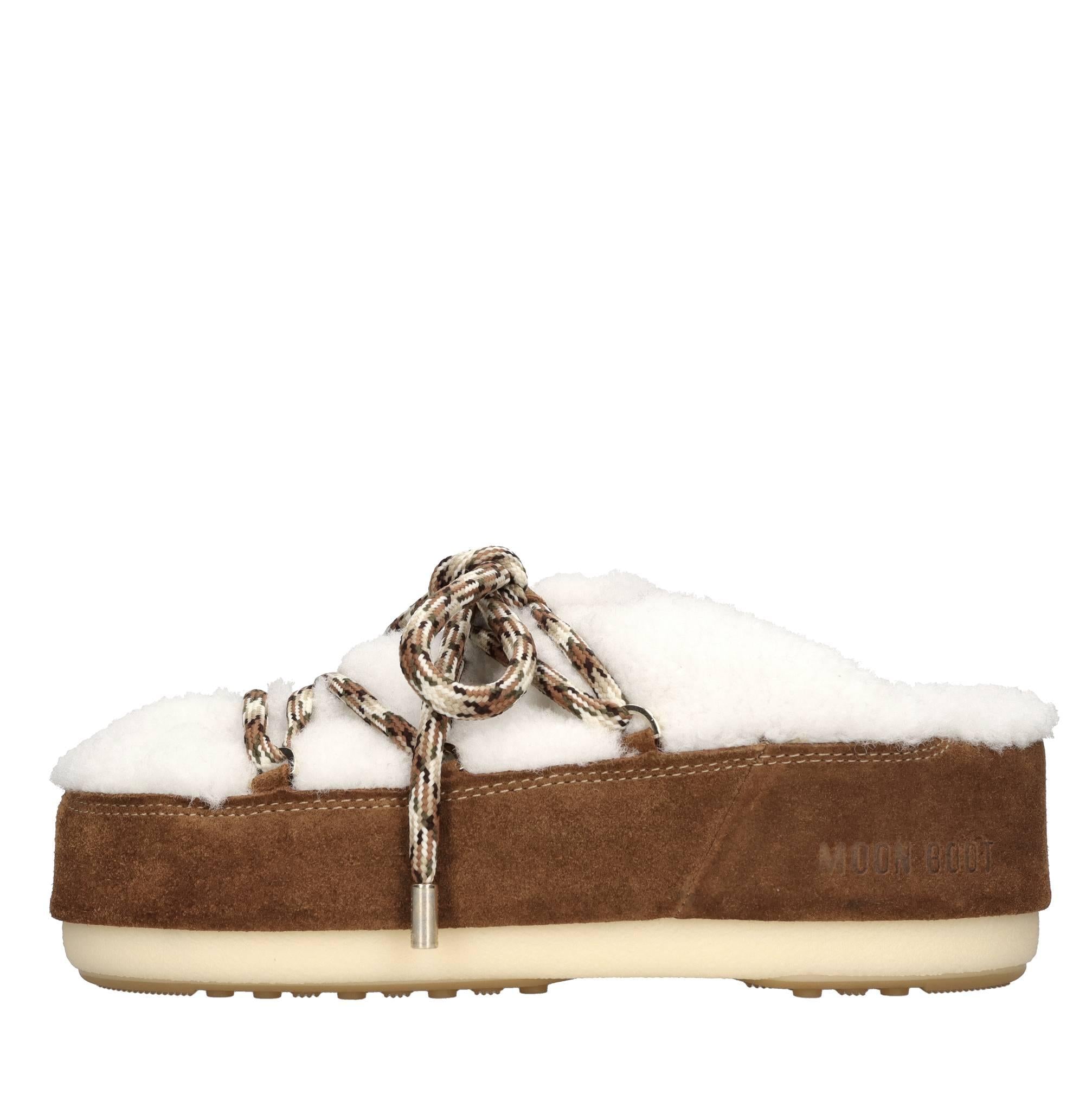 Mules in camoscio ed ecopelliccia 