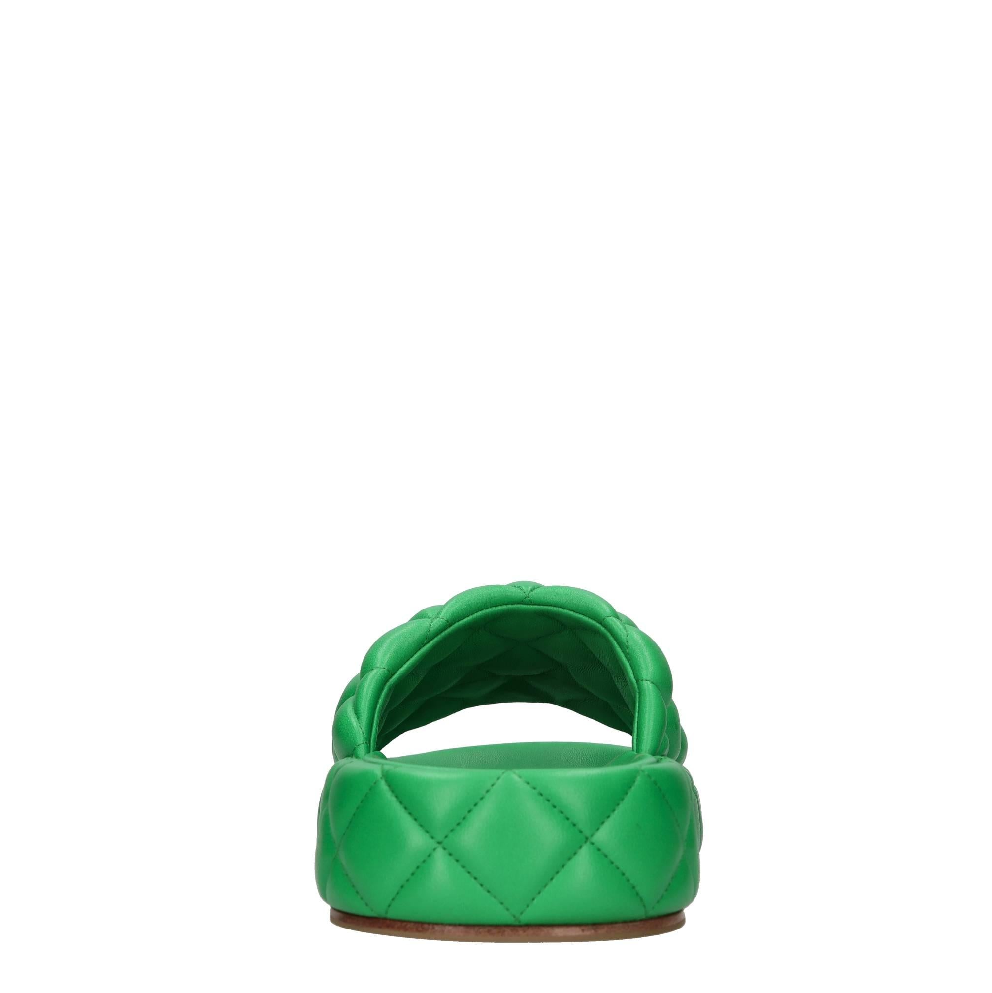 Mules in pelle trapuntata 