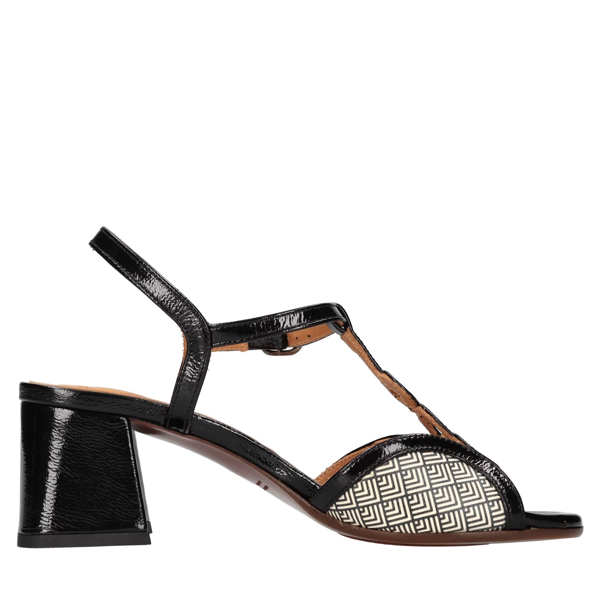 Sandali modello LATUSH in pelle con disegno geometrico 