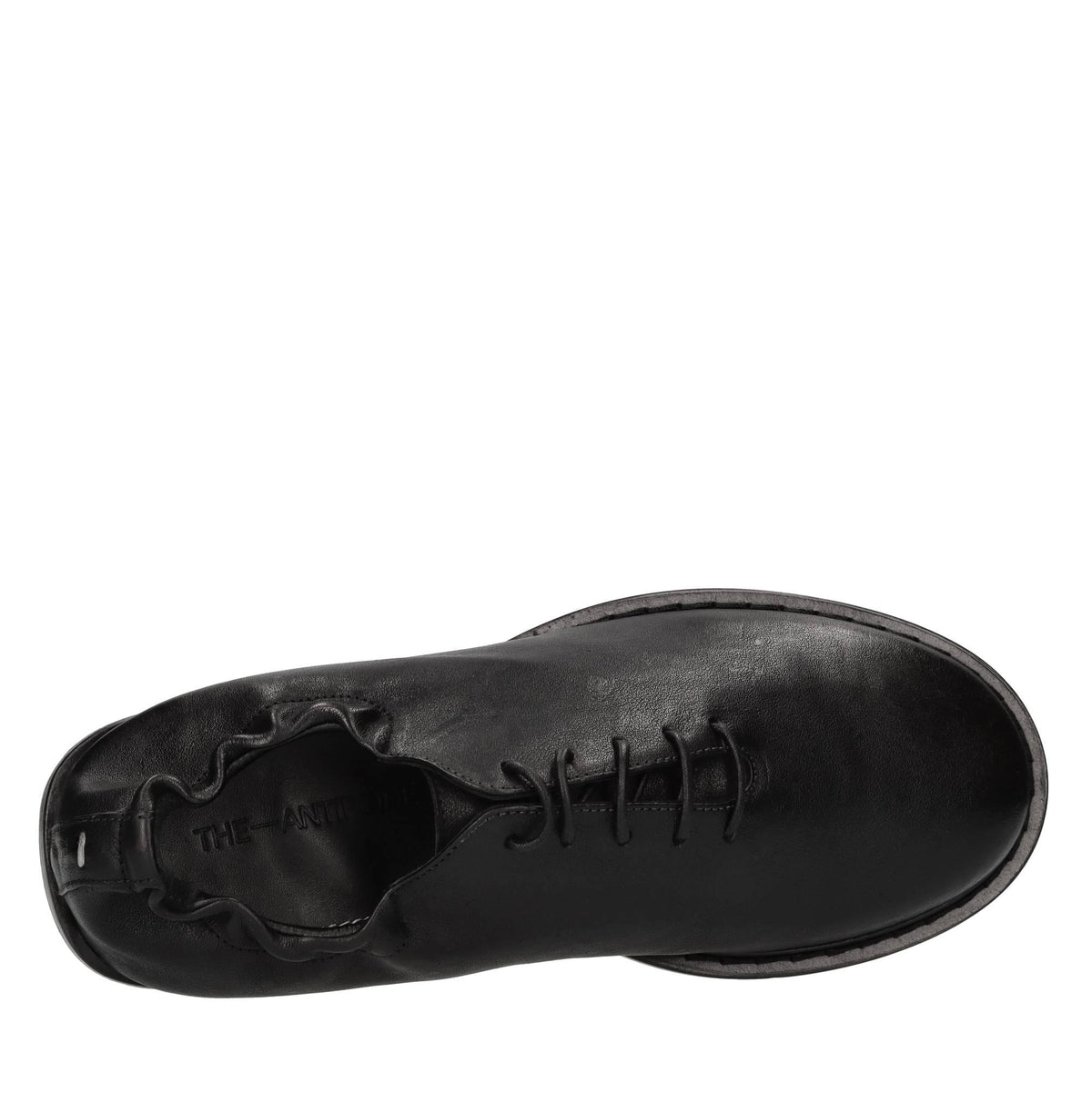 Stringate in pelle 