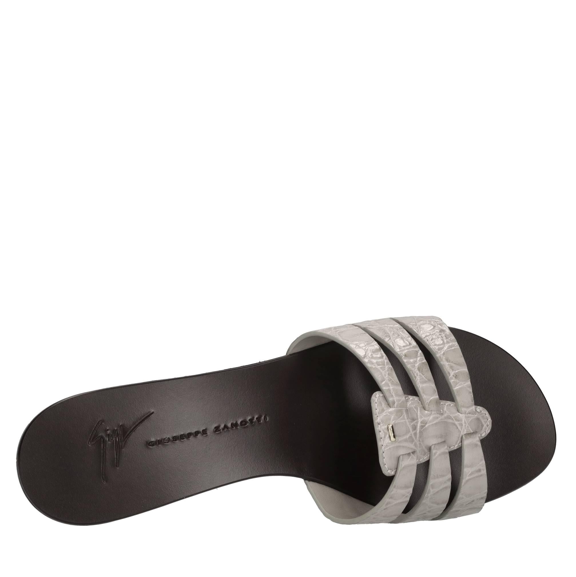 Flat Morpheus in pelle 