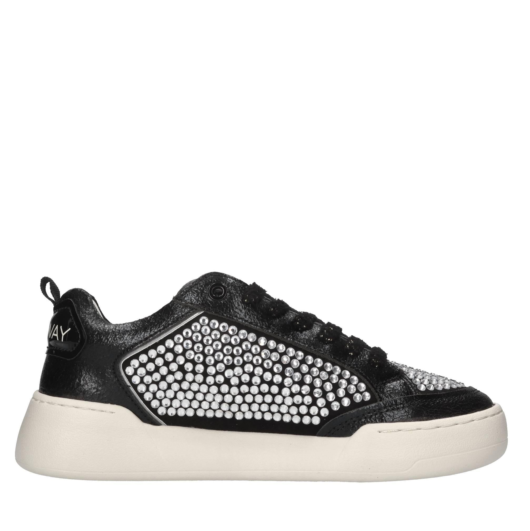 Sneakers in pelle e strass 