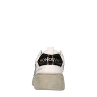Sneakers in pelle e strass 
