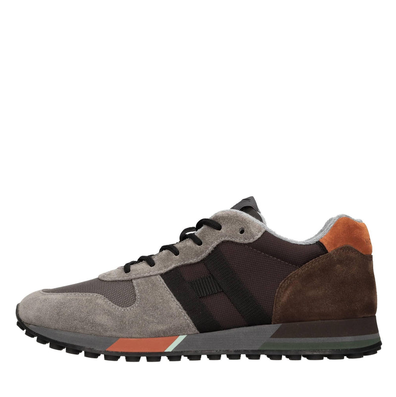 Sneakers in camoscio e tessuto 