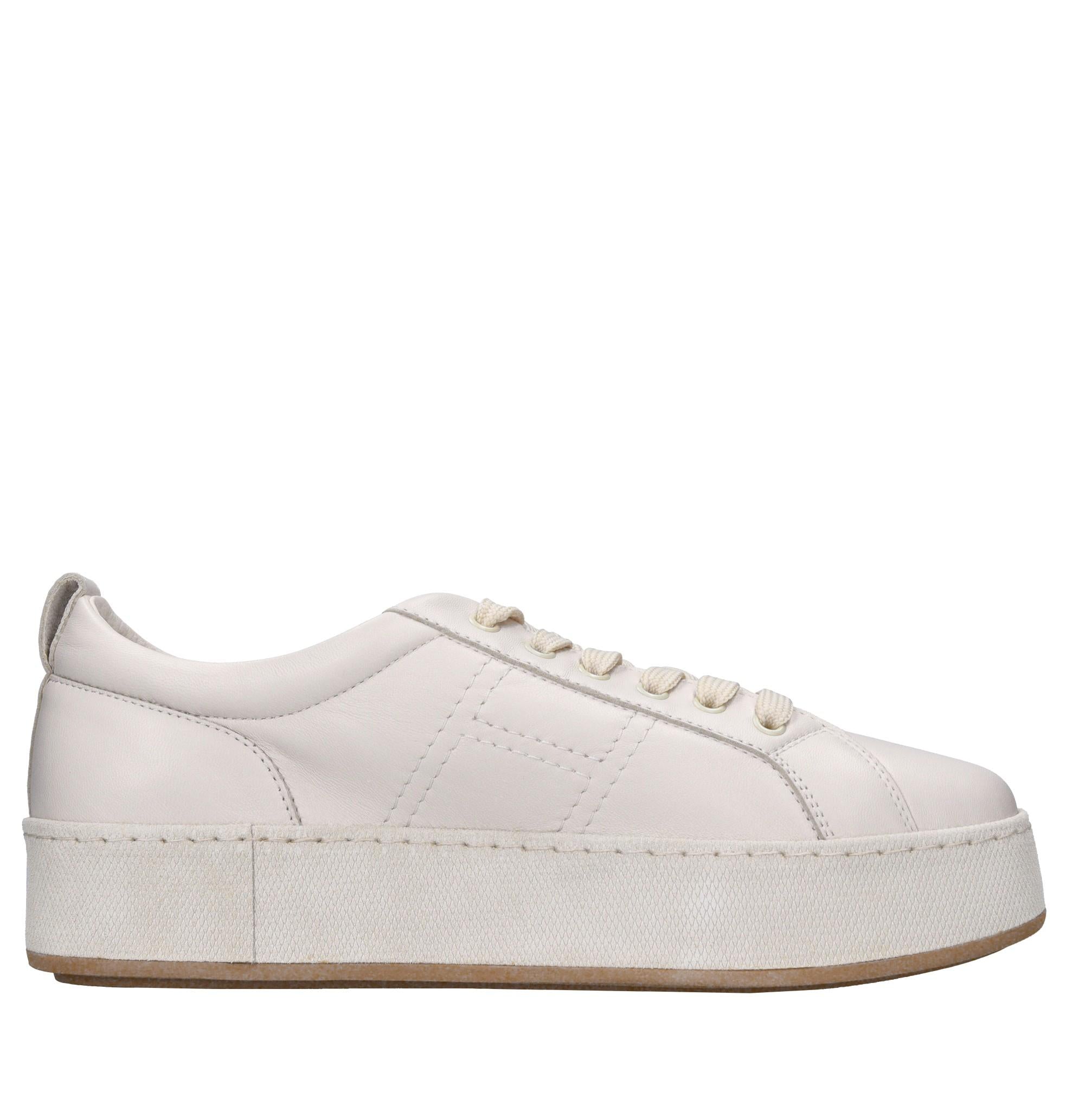 Sneakers in pelle e tessuto 