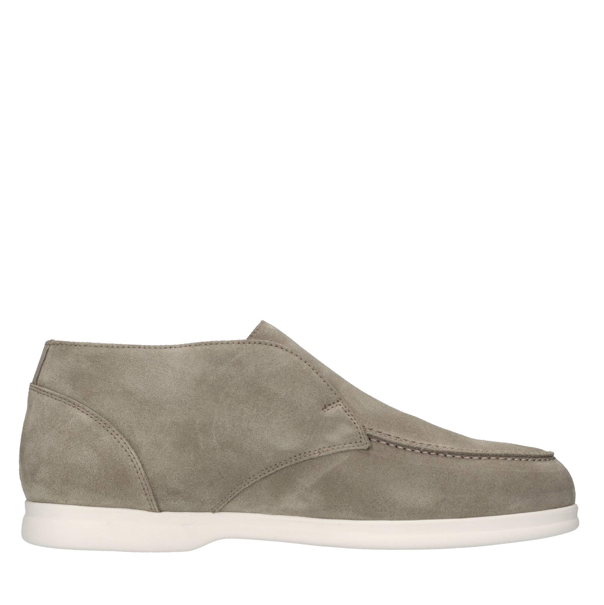 Slip on in camoscio 