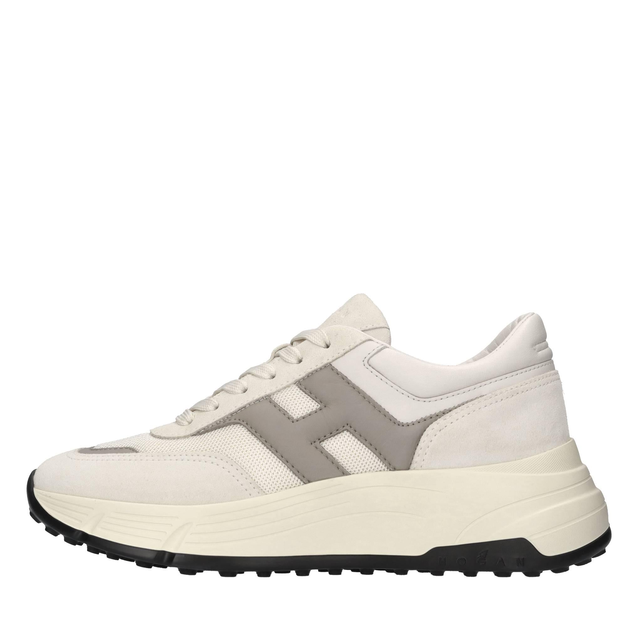 Sneakers in pelle e tessut 