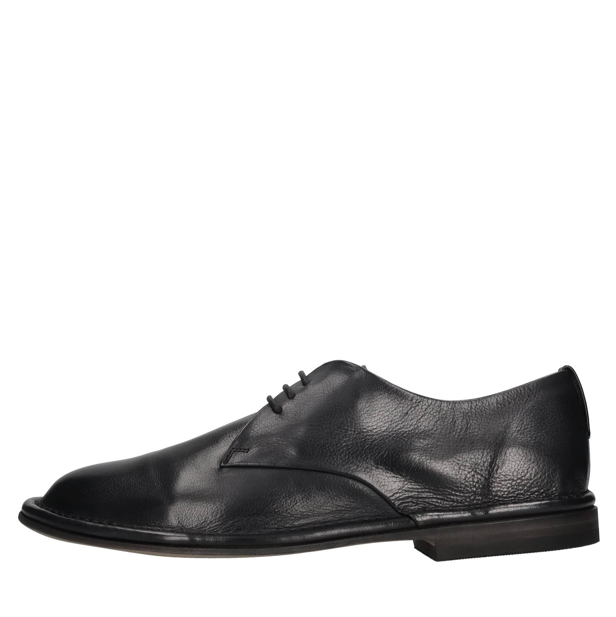 Stringate in pelle 