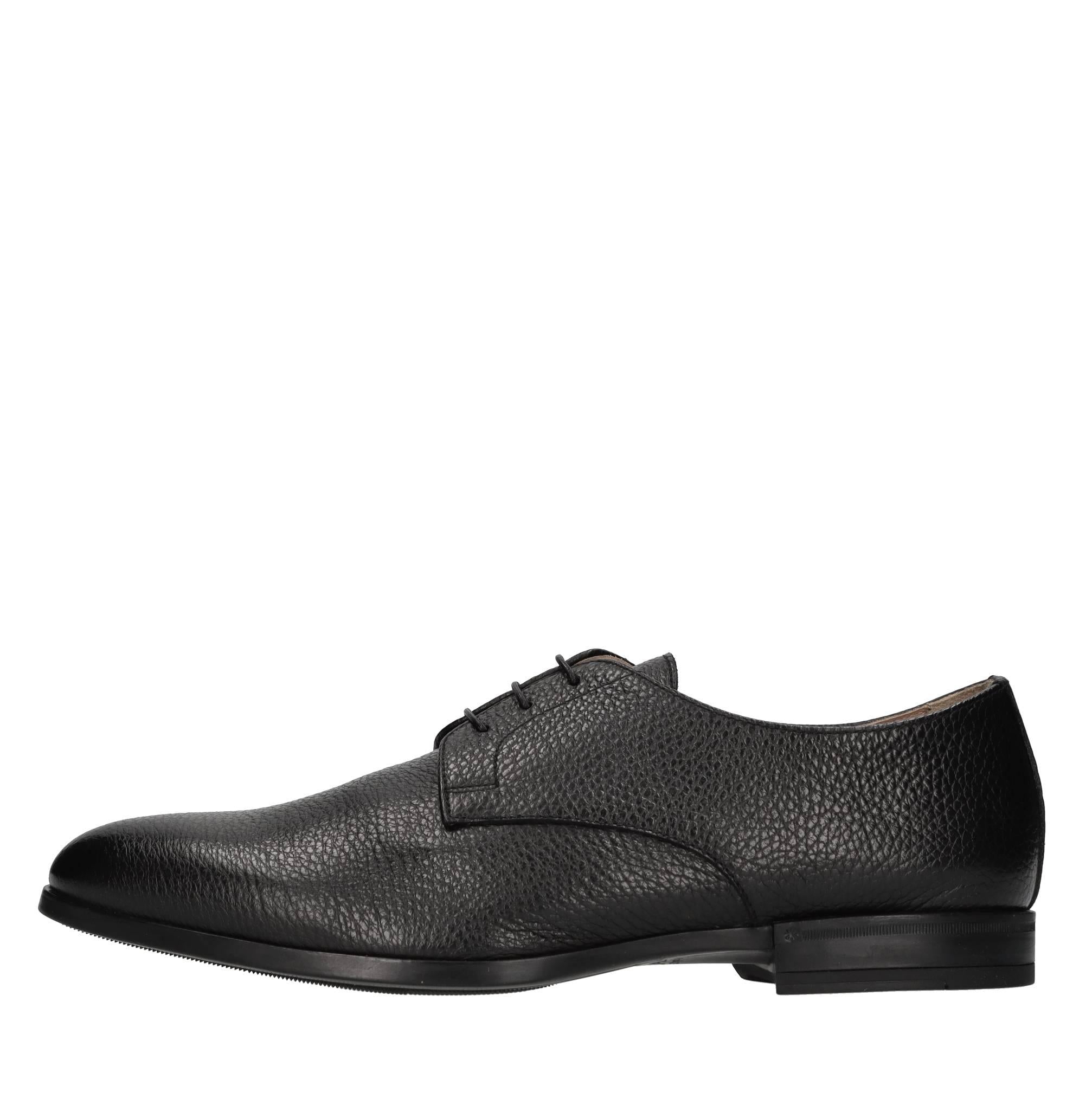 Stringate in pelle 