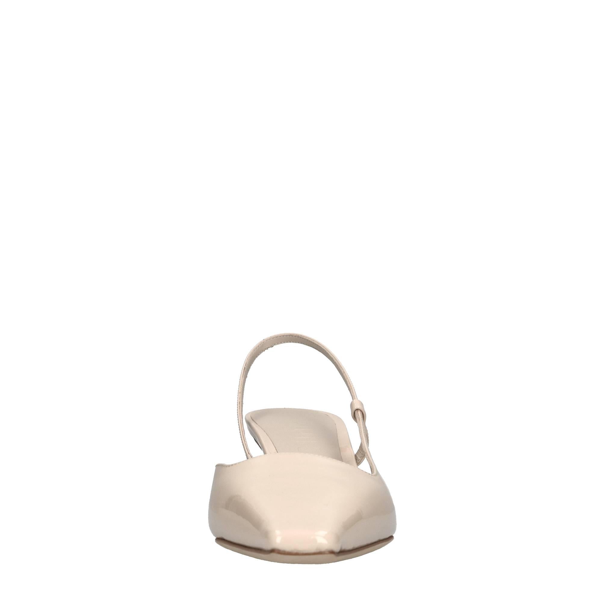 Décolleté slingback in vernice 
