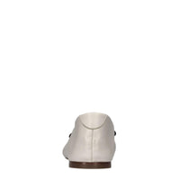 Ballerine in pelle con fiocco in vernice 