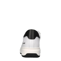Sneakers in pelle 