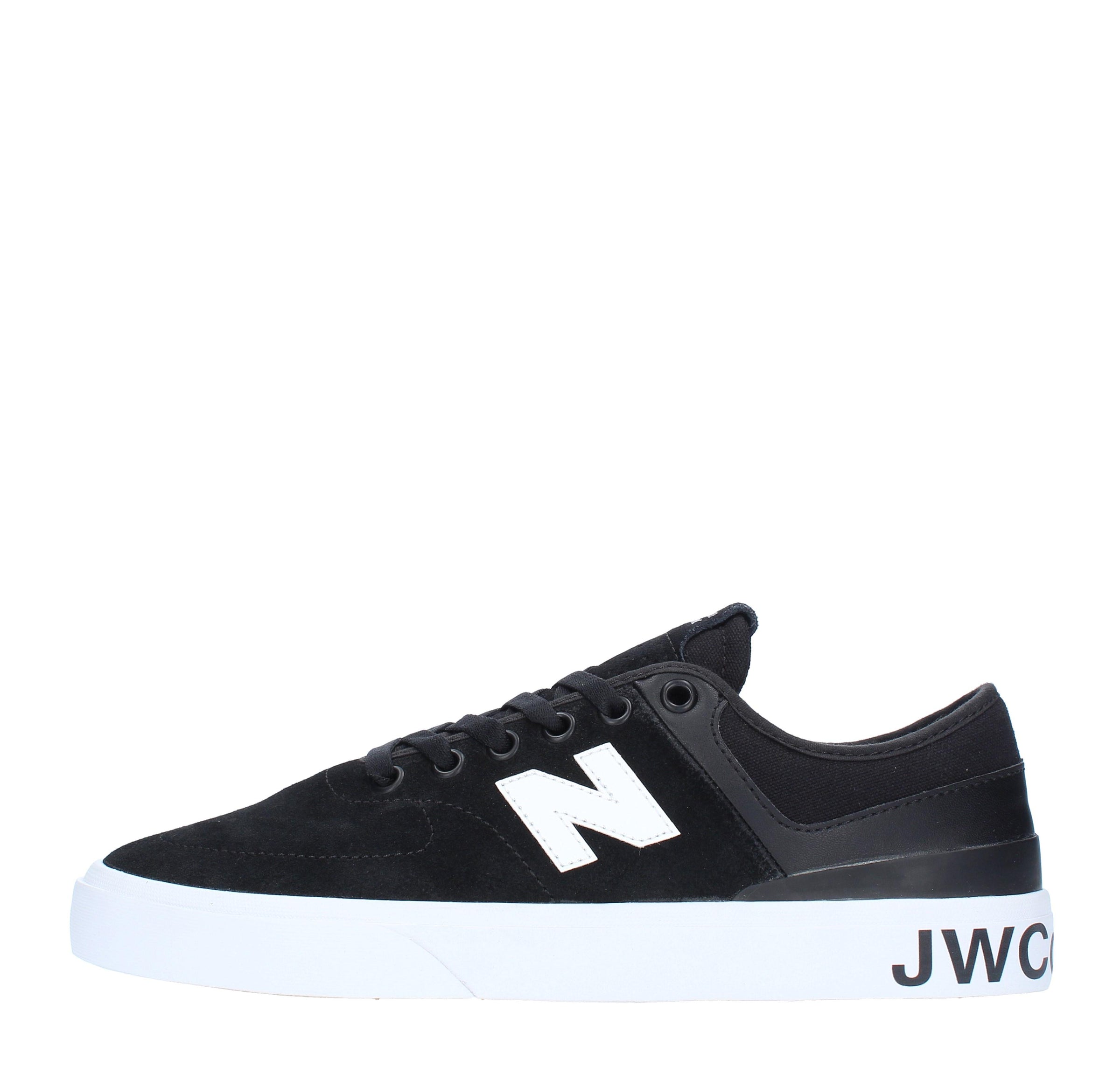 Sneakers in camoscio e tessuto 