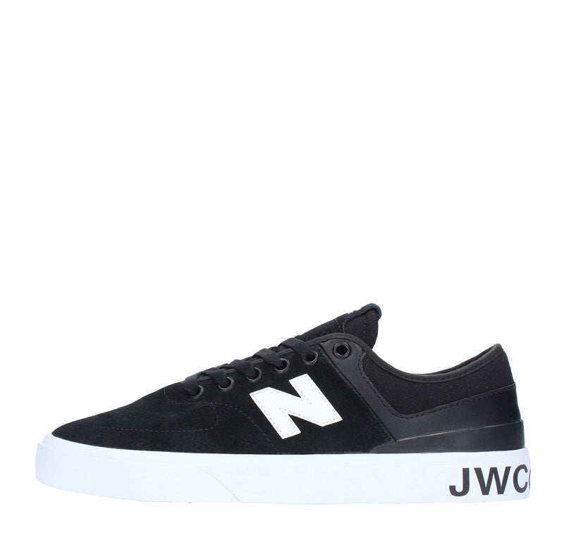 Sneakers in camoscio e tessuto 
