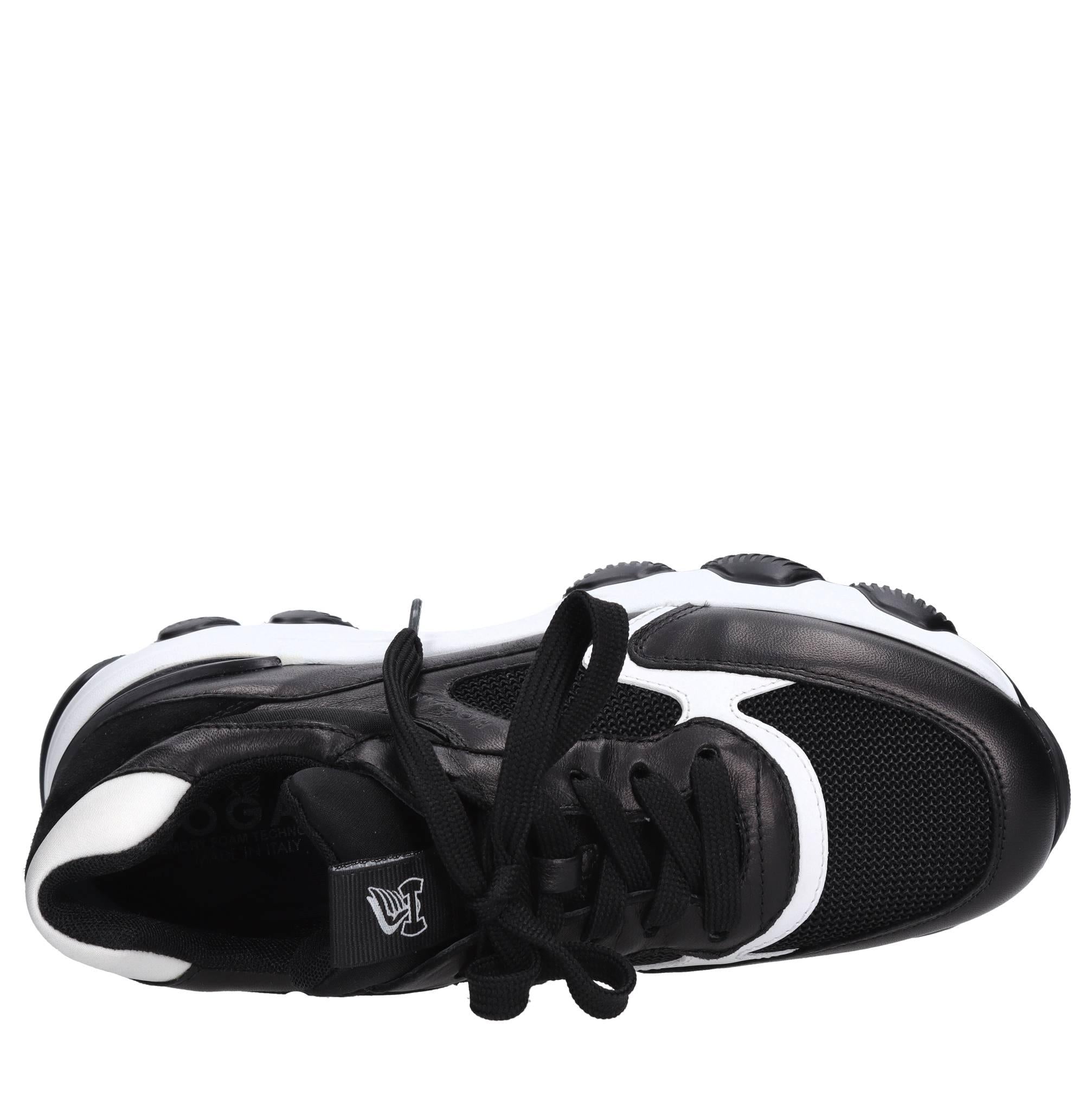 Sneakers in pelle e tessuto 