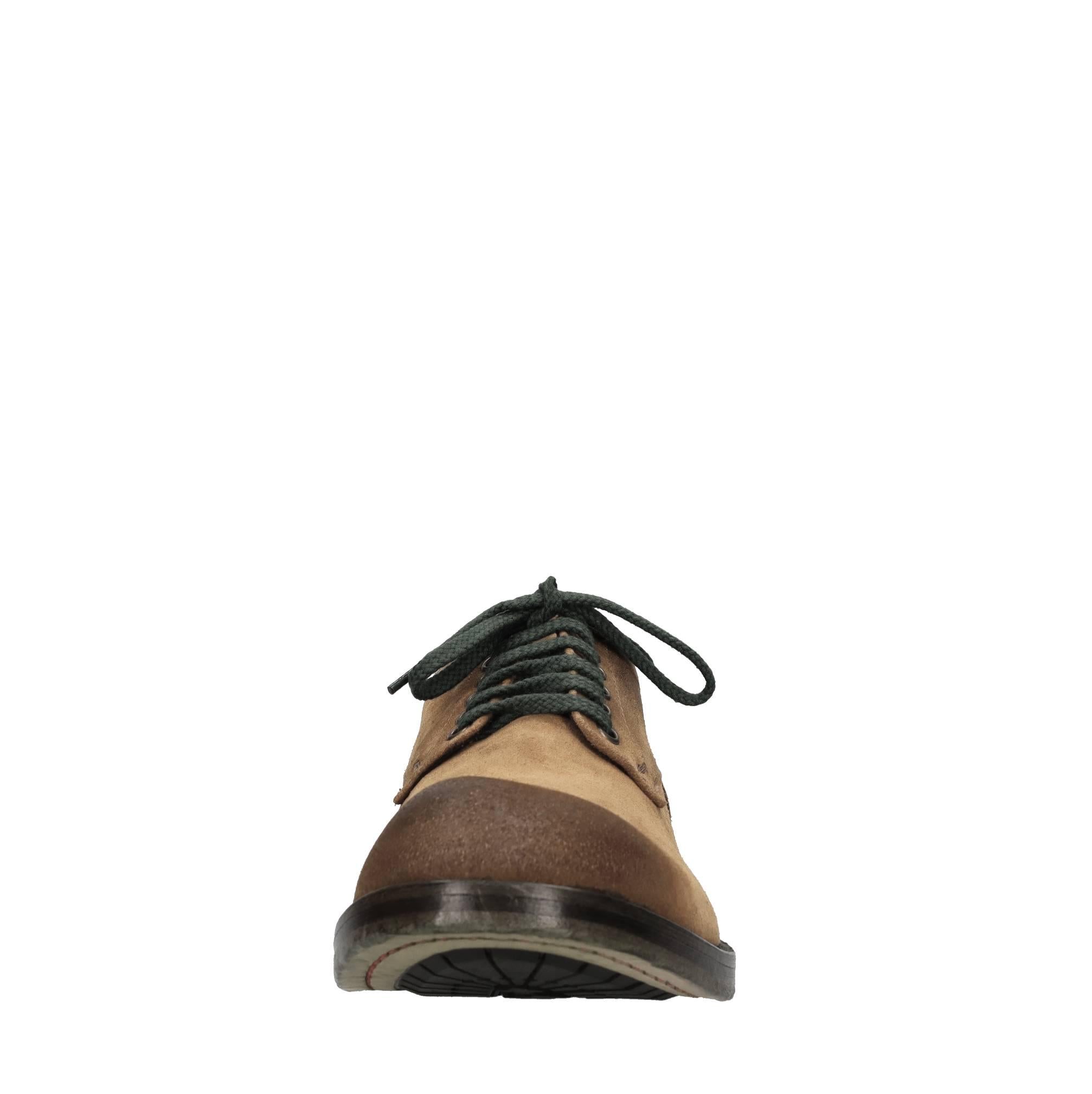 Stringate modello COLLIN 1 in camoscio 