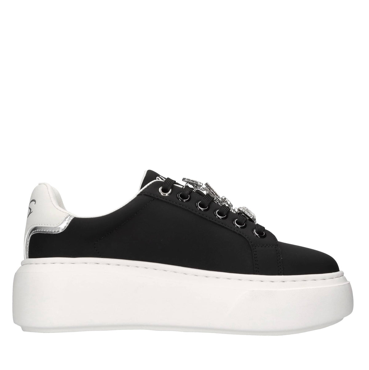Sneakers in ecopelle con applicazioni 