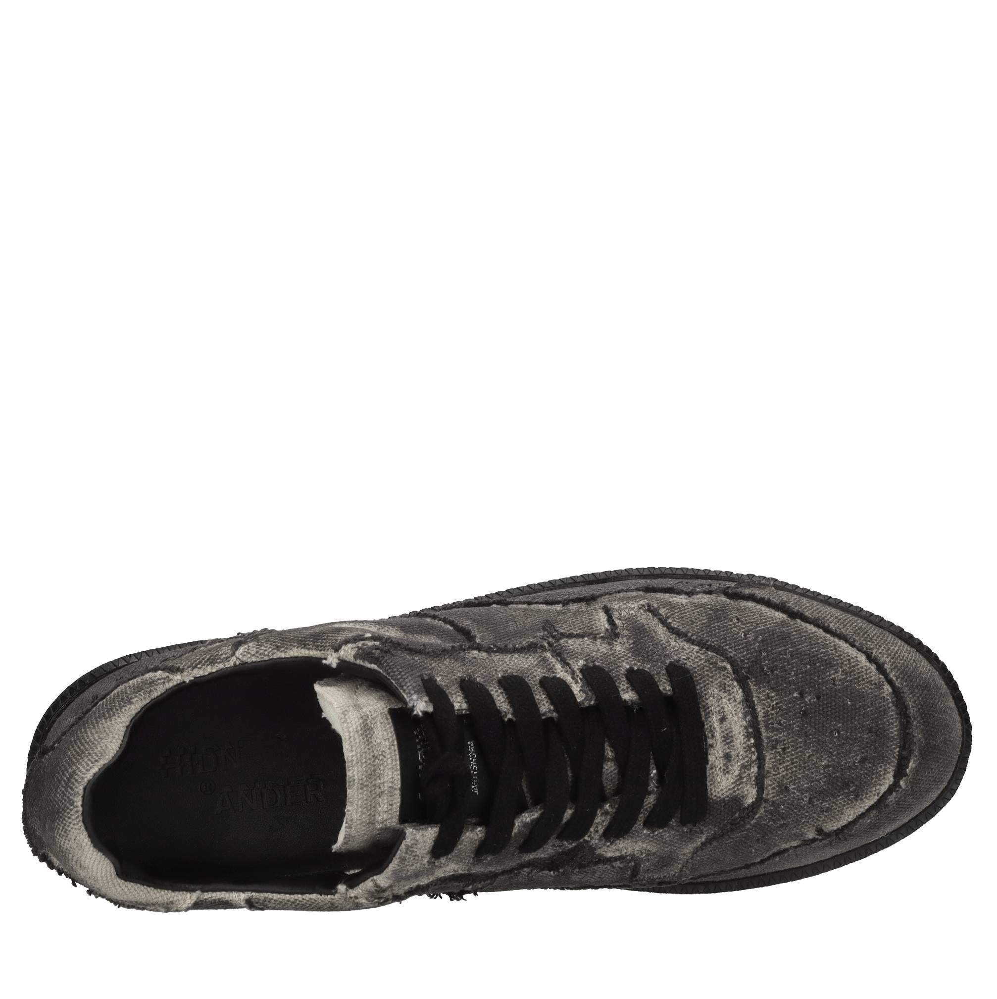 Sneakers in tessuto 