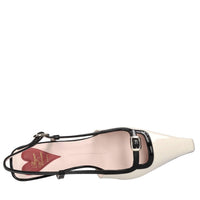 Décolleté slingback in pelle. 