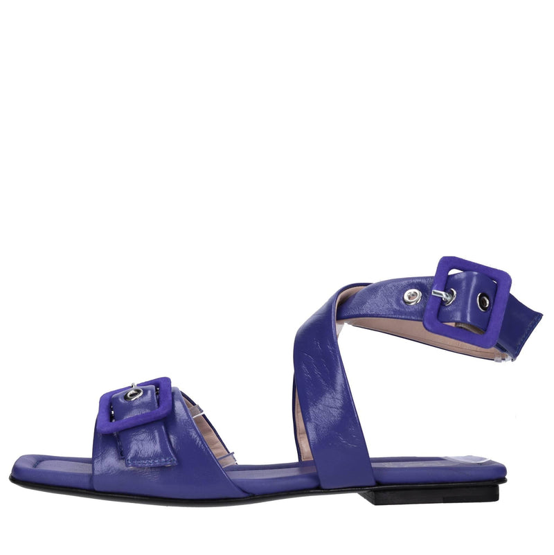 Sandali flat in pelle 