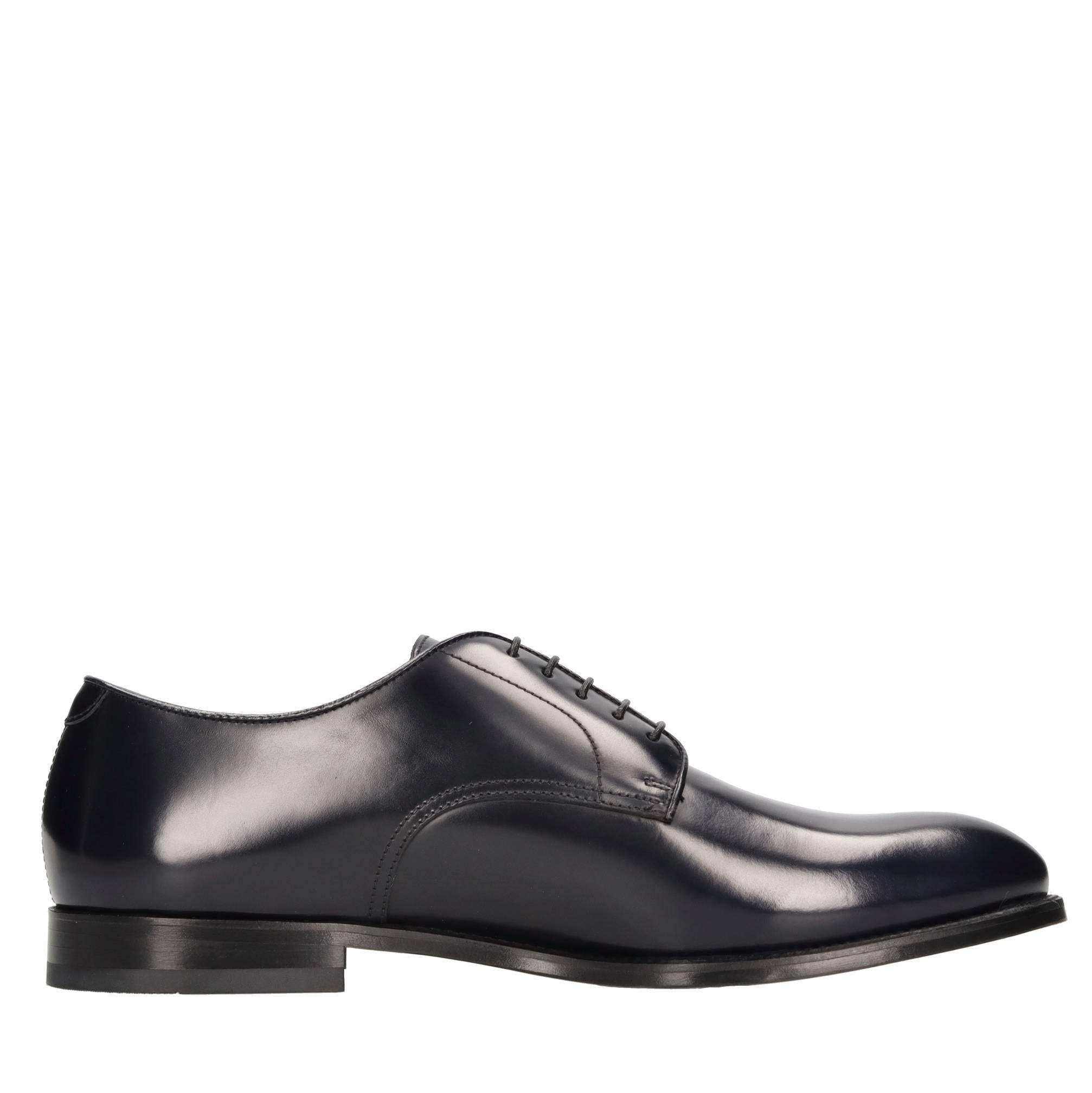 Stringate in pelle 
