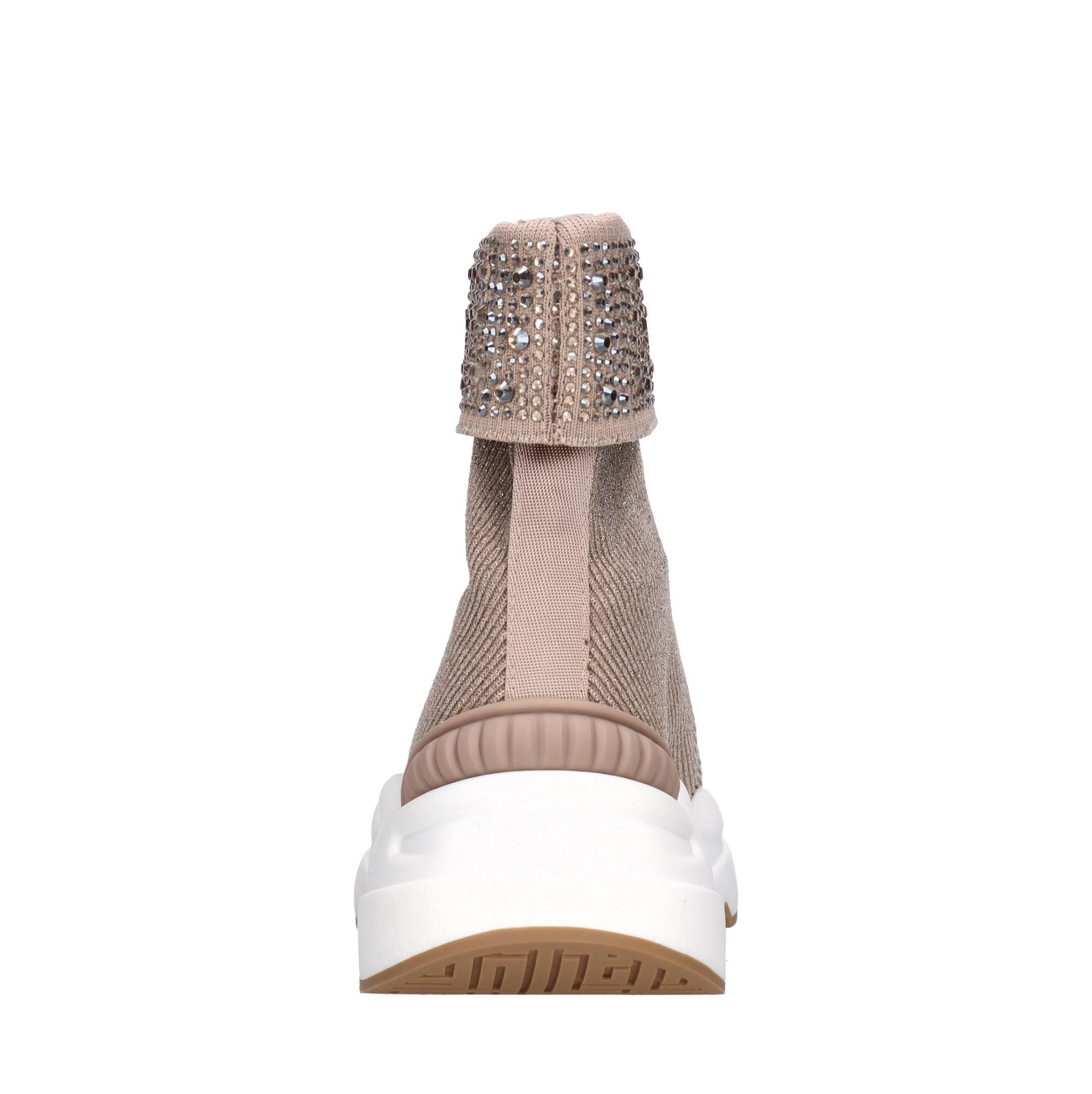 Sneakers in tessuto 