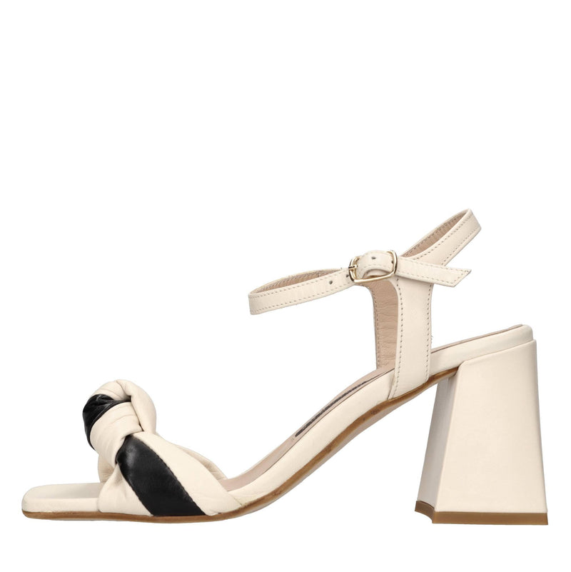 Sandali in pelle 