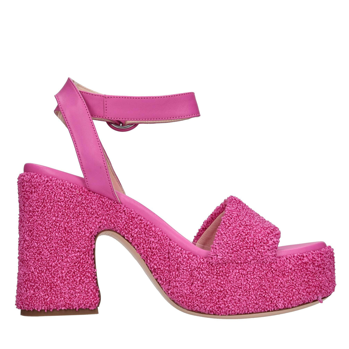 Sandali in pelle e rafia 