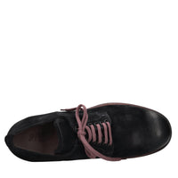 Stringate modello COLLIN 1 in camoscio 