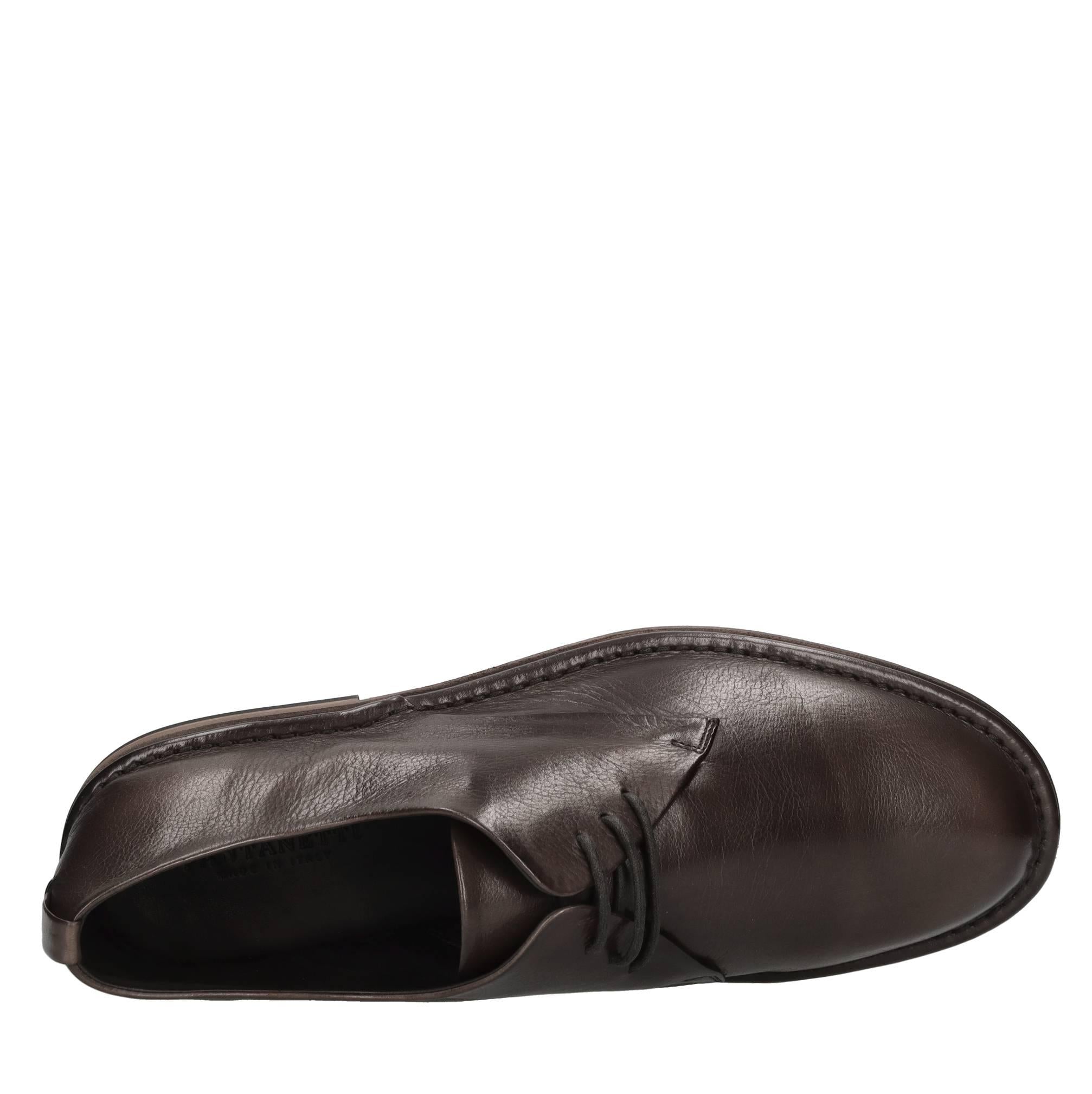 Stringate in pelle 